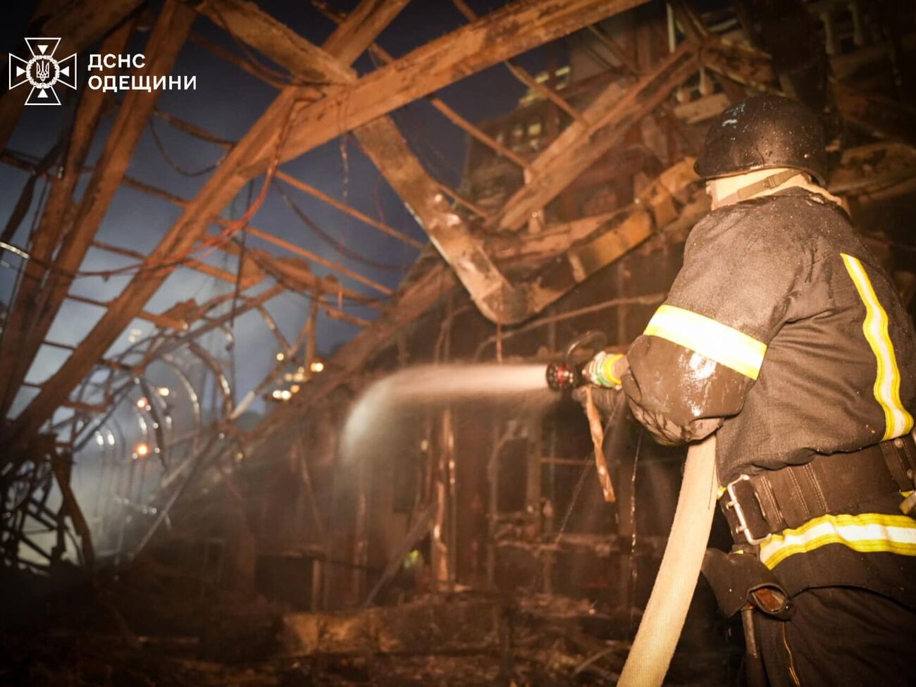 Окупанти б'ють по Одесі балістикою другу добу поспіль
