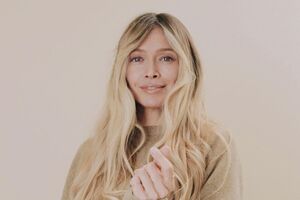 Брежнєва: Весна. Квіти. Кольори