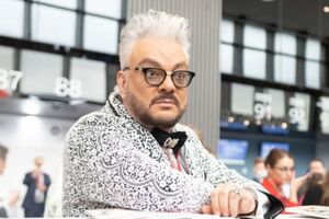 Наприкінці грудня 2023 року Кіркоров відвідав "голу" вечірку в Москві, після чого його перестали запрошувати на російські пропагандистські канали