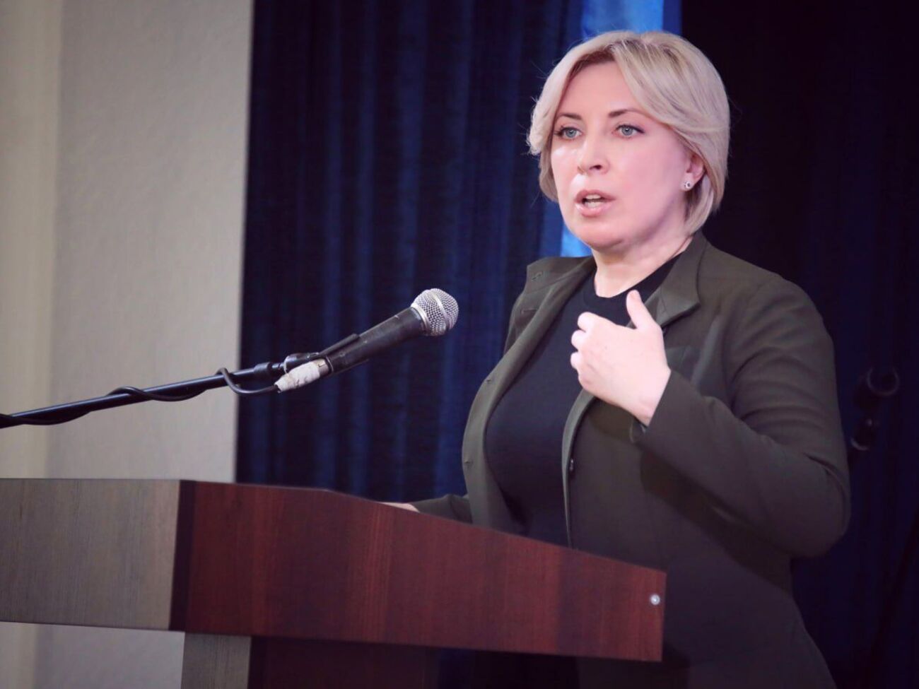 Словесна підтримка не замінить обіцяних зброї та грошей. Якщо Захід нас обмане, то отримає світову війну