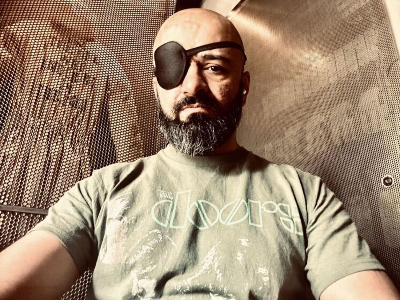 Нам следует менять систему реабилитации военных. Раненые иногда не получают должного лечения, что может привести к инвалидности