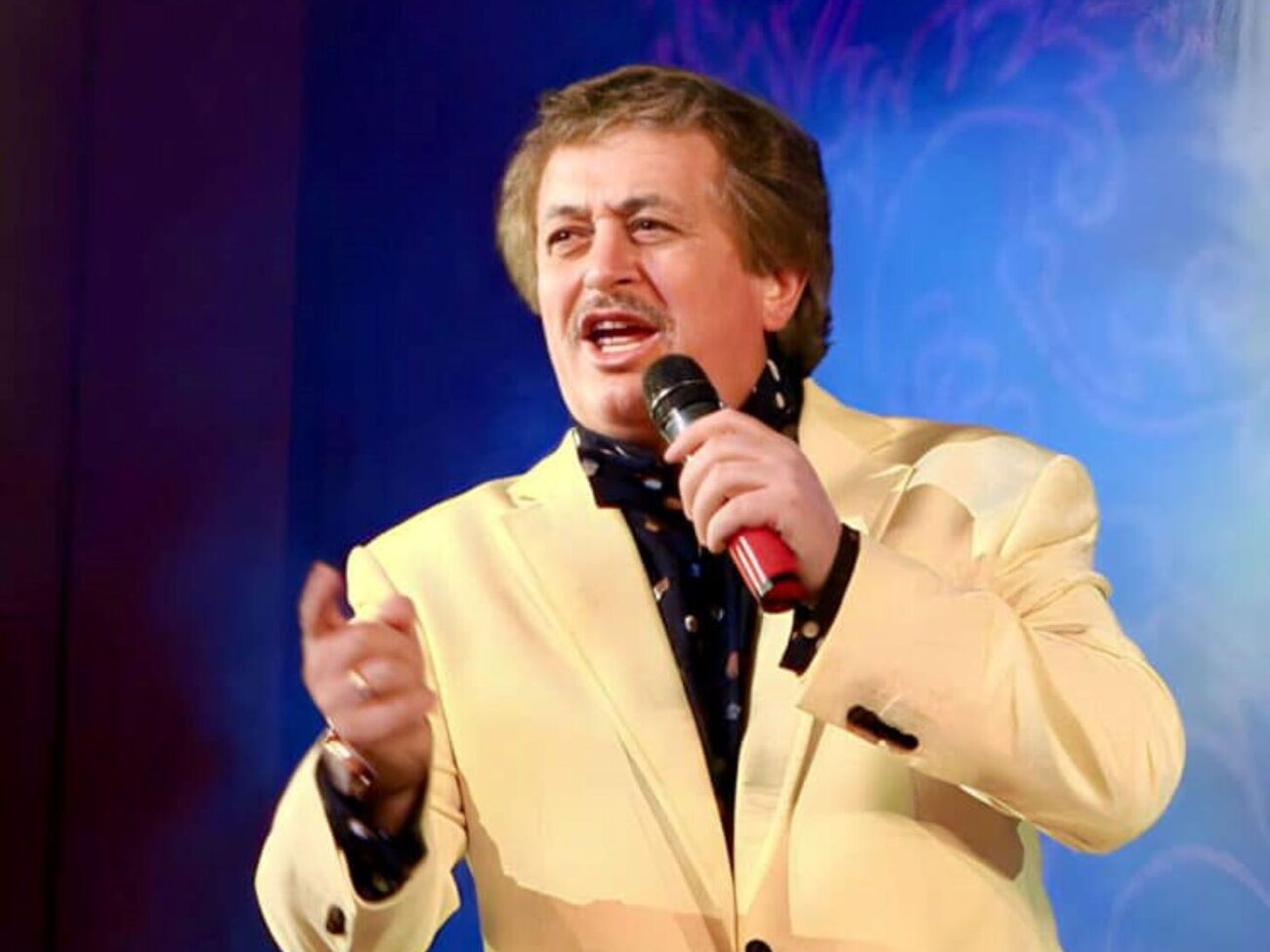 За словами Поповича, зараз він уже відремонтував будинок, зруйнований окупантами, але жити там поки не можна