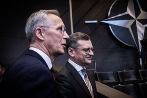 У инициативы Столтенберга о создании фонда помощи Украине на $100 млрд шансов практически нет, считает Кулеба