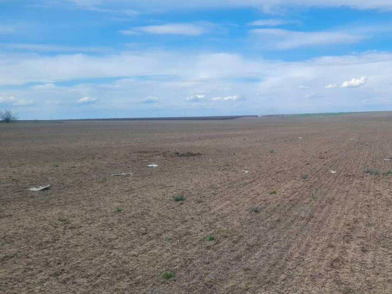 Фрагменти безпілотника виявили за 500 м від кордону