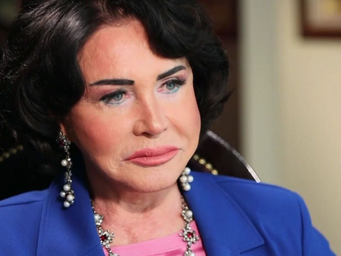 Солнцев про Бабкіну: Ця сволота, ця стидна тітка, яка не заспівала жодної пристойної пісні за своє життя. Наспівати нема чого! Нема чого, на ганьбу, наспівати. Що вона про себе думає?