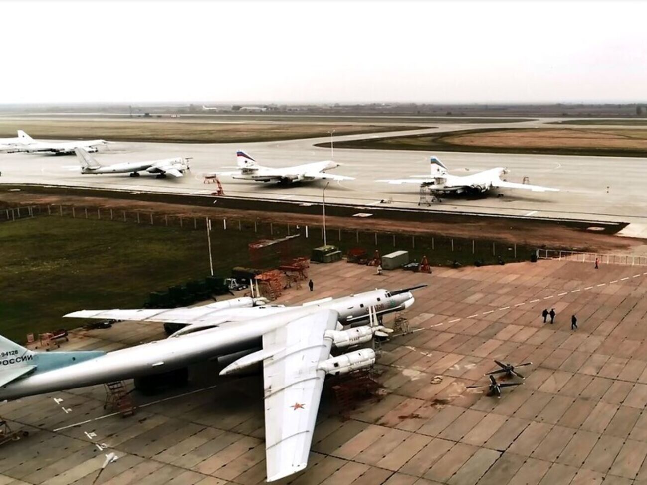 В Енгельсі, де базується російська стратегічна авіація, уночі прогриміли вибухи