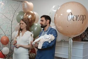 Козловский в декабре 2023 года женился на своей пиарщице Бакуменко