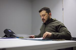 Зеленский: Россияне хотят уничтожить всю жизнь здесь