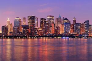 Жители Нью-Йорка рассказали, что землетрясение ощущалось как "сильный грохот, который длился около 30 секунд", отметили СМИ