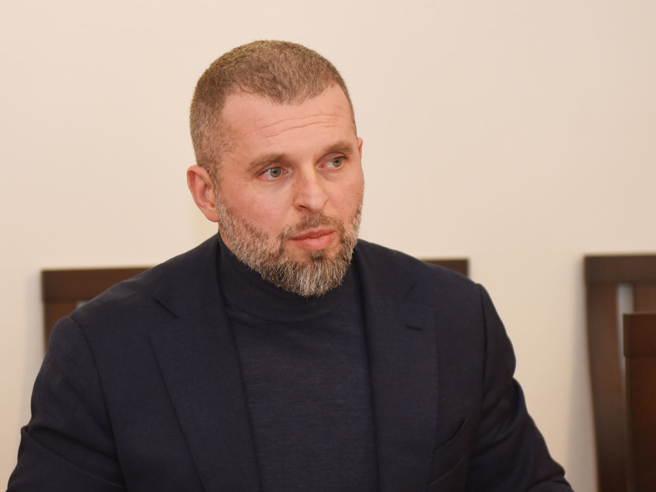 Необходимо, чтобы российские спортсмены не чувствовали себя желанными гостями во Франции, отметил Бидный