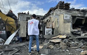 "Врачи без границ" заявили о разрушении российскими ракетами своего офиса в Покровске