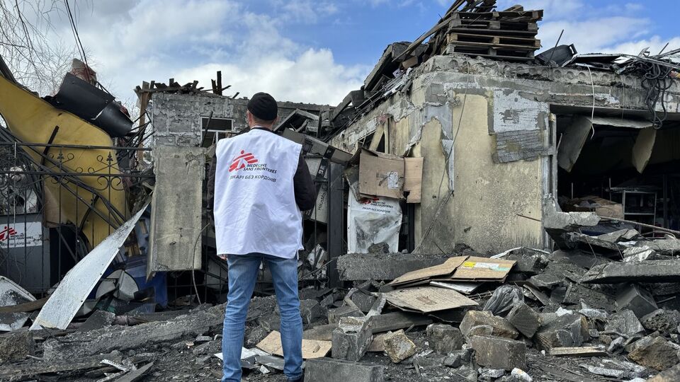 "Врачи без границ" заявили о разрушении российскими ракетами своего офиса в Покровске