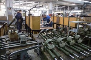 Уже есть американские компании, готовые рисковать и инвестировать средства в совместные или украинские проекты по производству оружия, отметил представитель NAUDI