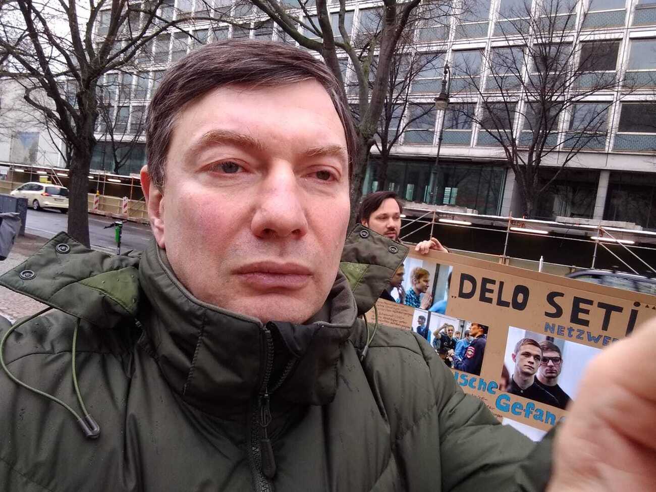 Гіркін та інші, які виросли на творах Булгакова, вбиралися в білогвардійські мундири. Напевно, почувалися Турбіними, які йдуть воювати з "петлюрівцями"