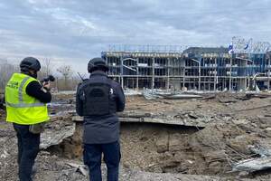 Днем 6 апреля оккупанты вновь ударили по жилым районам Харькова