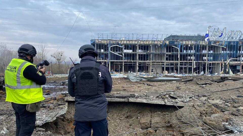 Днем 6 апреля оккупанты вновь ударили по жилым районам Харькова