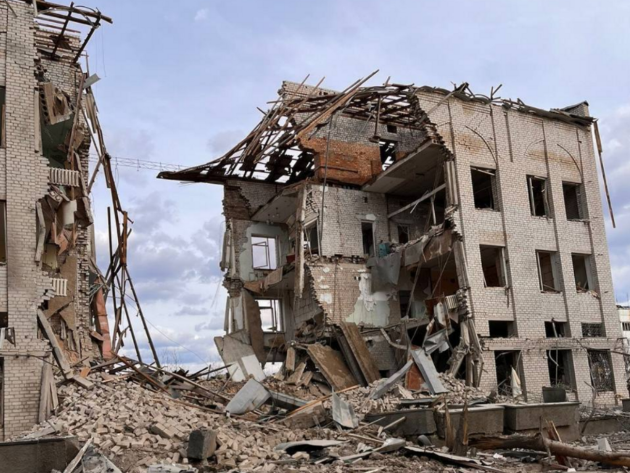 Запорізьку й низку інших областей України російські окупанти атакували 6–7 квітня