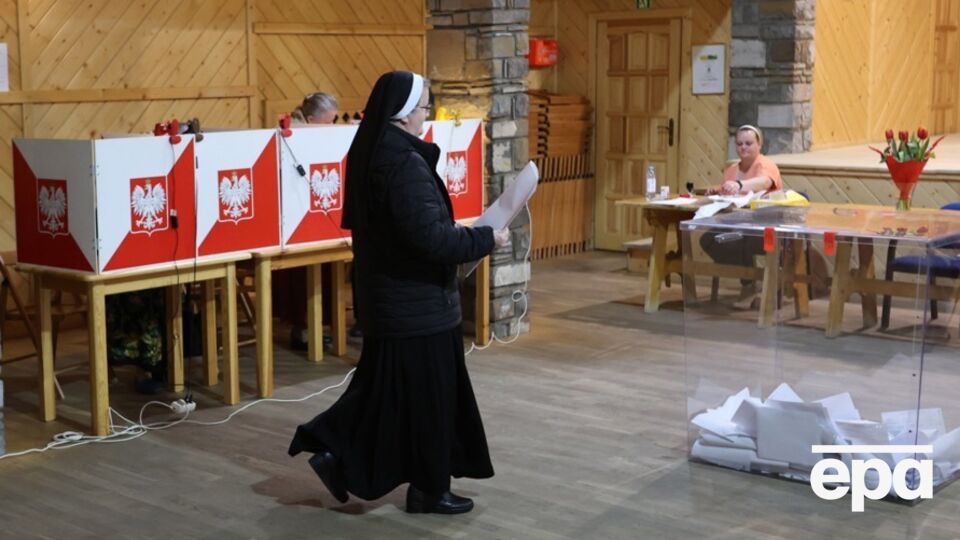 Явка к полудню по варшавскому времени составила 16,5%