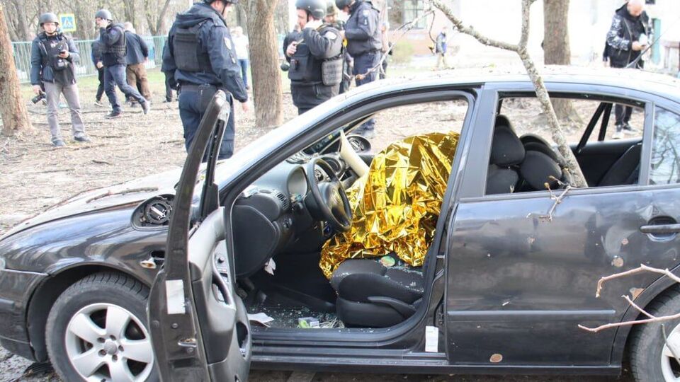 В Харькове 6 апреля в результате российской бомбежки погиб пассажир авто, водитель получил легкие ранения, рассказал Болвинов
