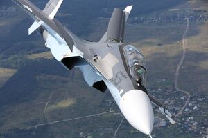 За даними ЗМІ, унаслідок атаки дронів було пошкоджено чотири російські Су-30СМ