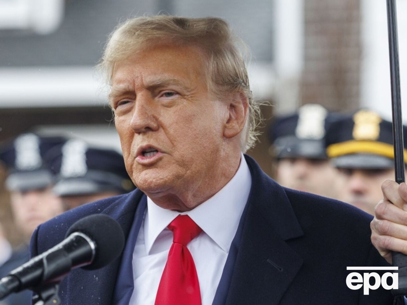 Трамп обсуждал свою идею прекращения войны в Украине в частных разговорах, пишут СМИ