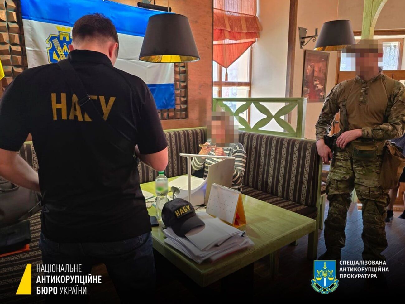 Підозрювані організували розкрадання на обстеженні 107 об'єктів соціальної інфраструктури – САП
