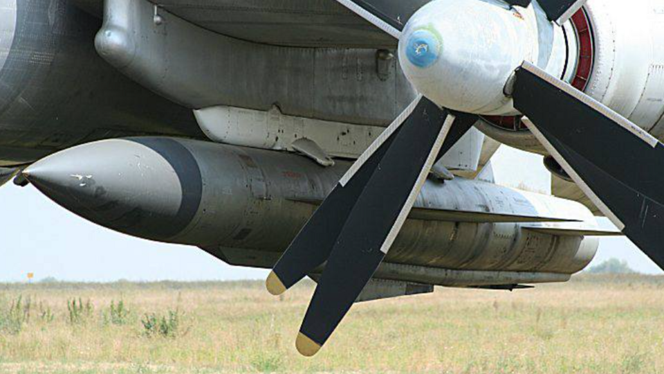 Ремонт аппаратуры ракет Х-22 – одна из специализаций завода в Борисоглебске