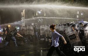 Грузинська поліція застосувала проти протестувальників газ і водомет