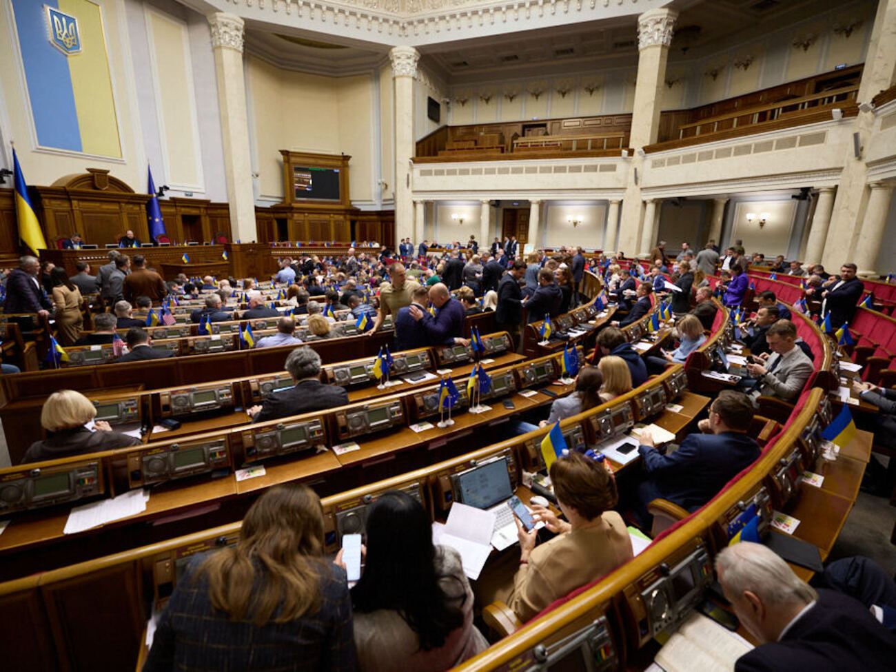 Во время заседания ВР в здании смогут находиться 20–30 представителей СМИ