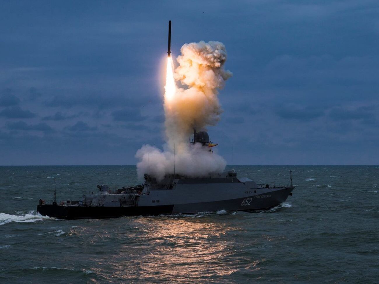 Россия производит до 40 "Калибров" в месяц, отмечают в ГУР. На фото – пуск этой ракеты в 2017 году