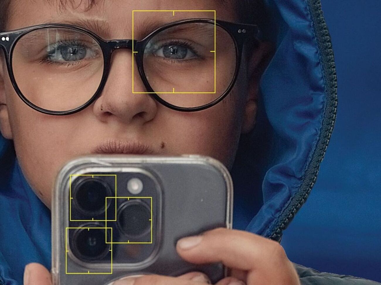 В работе над фильмом приняли участие около 12 тыс. украинцев