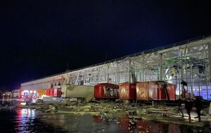 После обстрела и из-за возникшего на месте пожара повреждены около 900 посылок