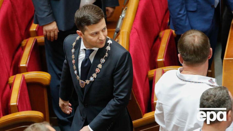 Зелеский вступил в должность 20 мая 2019 года