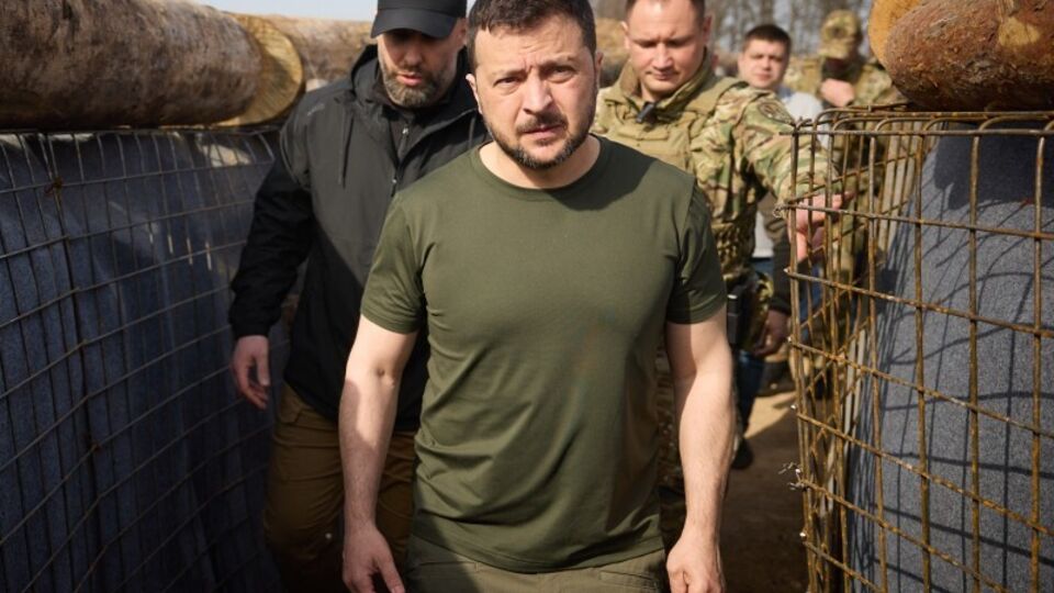 Зеленский прокомментировал обострение ситуации на фронте в Харьковской области