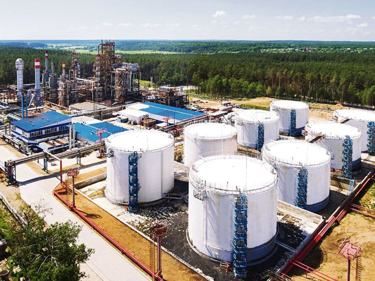 Калузький НПЗ "Перший завод" зазнав другої атаки дронами протягом двох місяців, зазначили джерела українських ЗМІ в ГУР