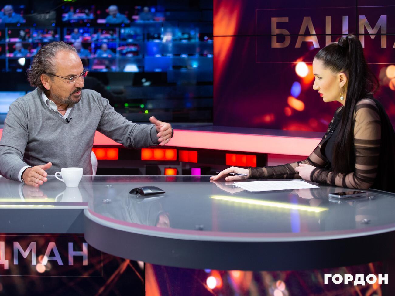 Путін вирізав серце, Байден іде, фільм Пєвчих, удари по НПЗ. Стрим Бацман із Шустером і Касьяновим. Трансляція