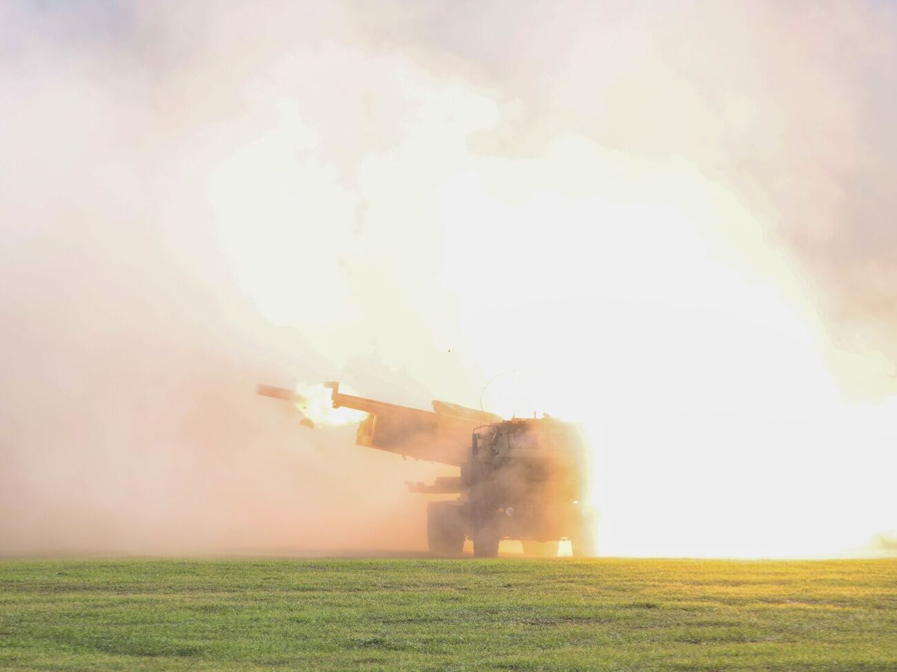 В новый пакет помощи от США вошли дополнительные системы HIMARS, отметили в Пентагоне