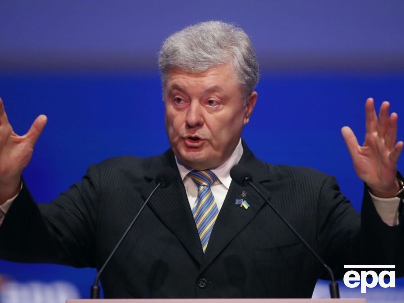 По словам Пермана, Порошенко сам предложил профинансировать спектакль Виктюка