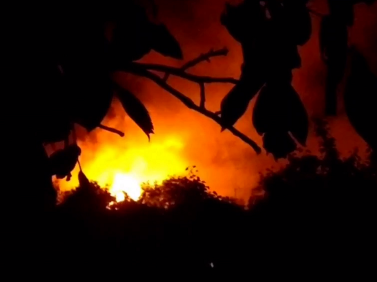 Пожежа на нафтобазі в Ровеньках