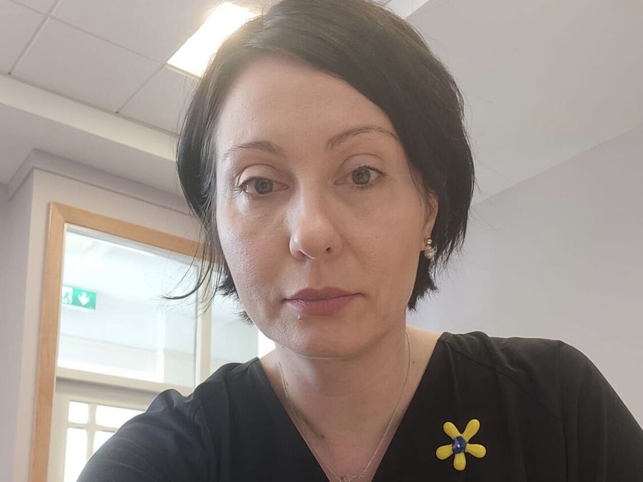 До войны Красненкова работала журналисткой на украинских каналах СТБ и "5 канал" и специалисткой по коммуникациям