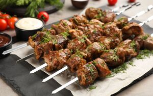 Для шашлику краще вибирати ошийок, тому що у нього є прошарок жиру