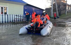 Жителей затопленных районов эвакуируют