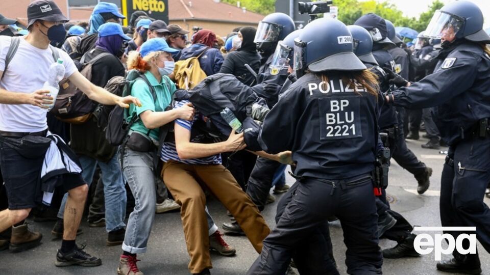 Під час акції протесту сталися сутички з поліцією