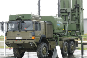 До конца мая в Украину приедет одна новая система IRIS-T, пообещал посол ФРГ
