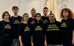 alyona alyona: Аполитический прессинг был очень большой. Не дай бог, какой-то призыв