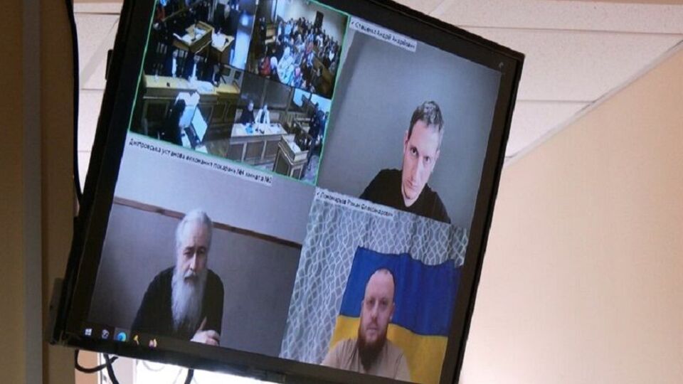 Арсений и двое его адвокатов принимали участие в заседании суда по видеосвязи