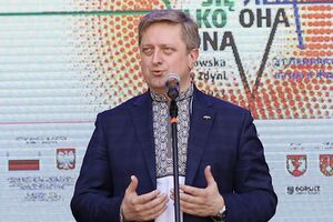 Зварыч: Разговоры продолжаются и дальше на всех уровнях, в том числе на уровне посольства