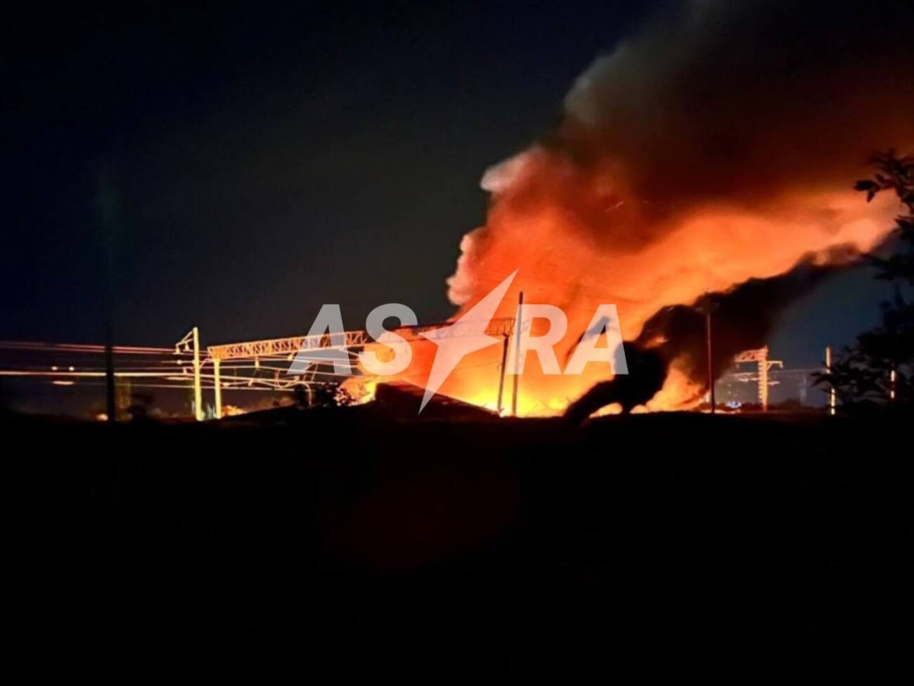 Паливо в атакованому поїзді загорілося