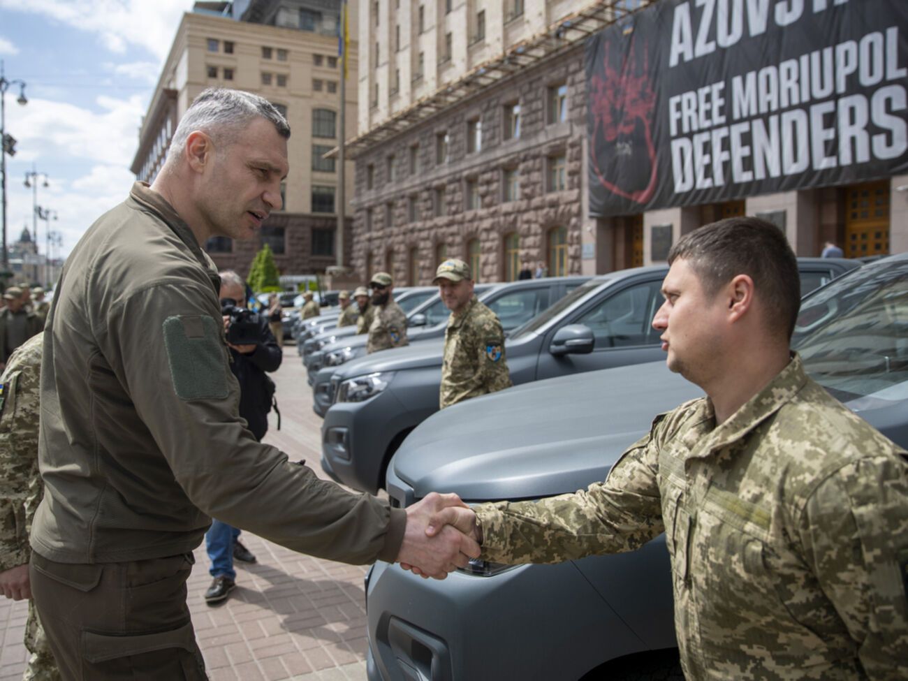 Віталій Кличко: Найближчими днями до бійців 92-ї бригади вирушить автомобільна техніка і БПЛА, які теж закупили за кошти столиці