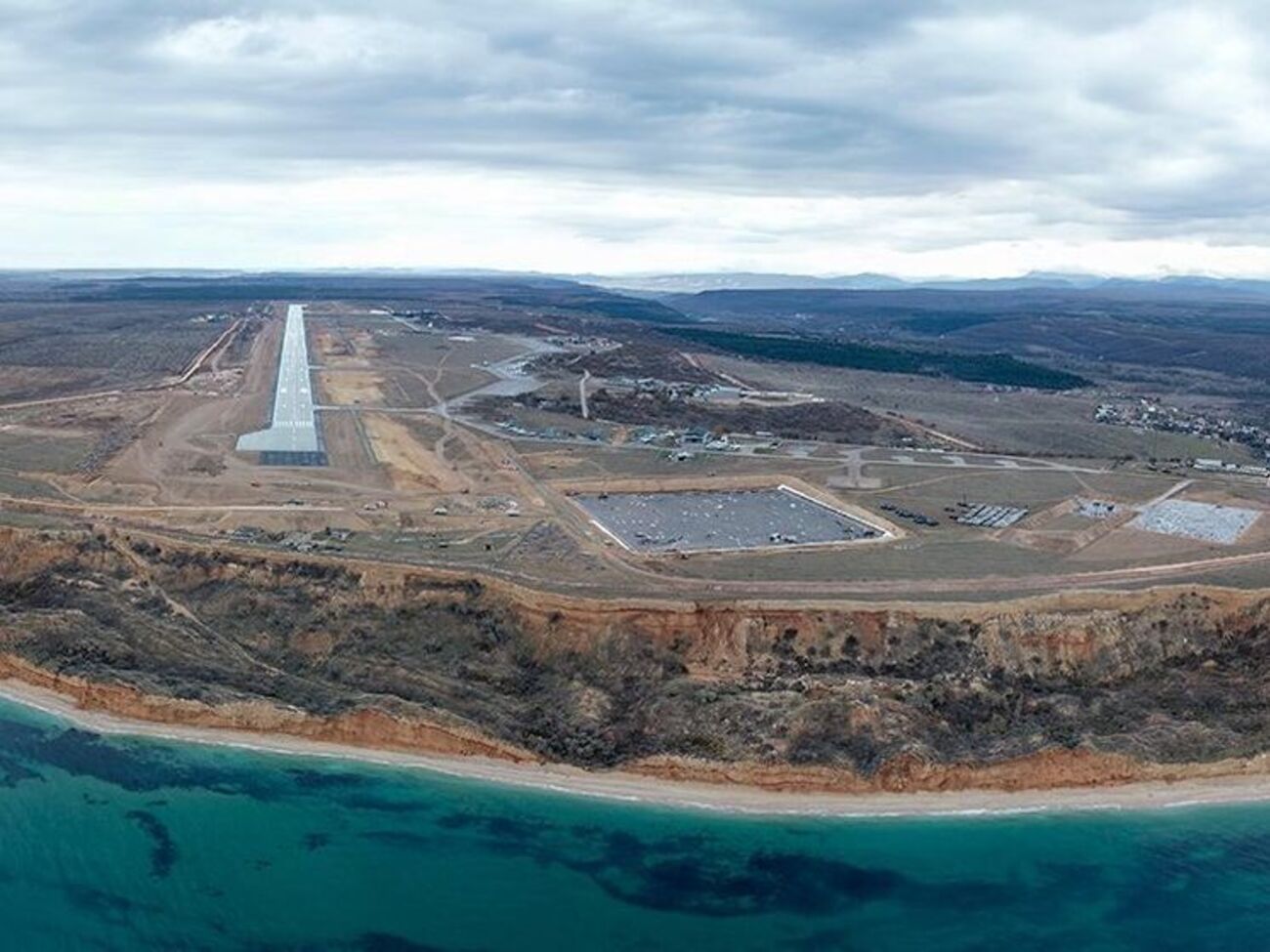 Украина неоднократно атаковала Бельбек, который РФ использует для военных самолетов